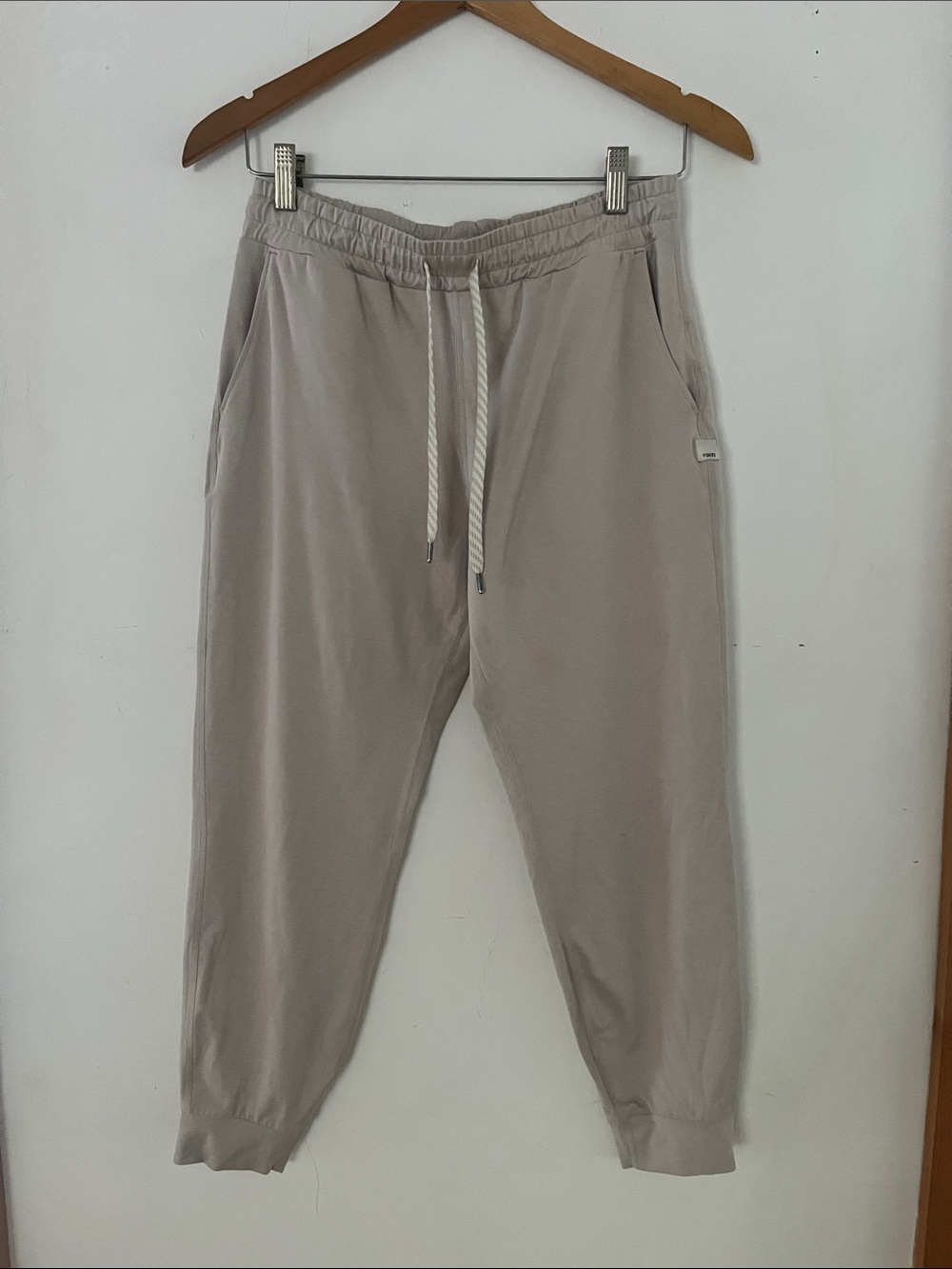 Viori women’s lightweight Drawstring Jogger Pants - Taupe